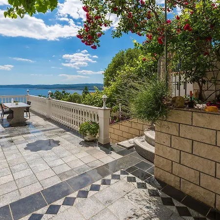 Appartamento Tolle Mit Pool, Meerblick, 750 Meter Crikvenica