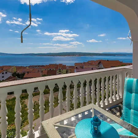 Tolle Mit Pool, Meerblick, 750 Meter * Crikvenica